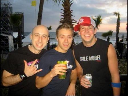 jeff,seb,pierre!(avec un coktail,hum)!!!